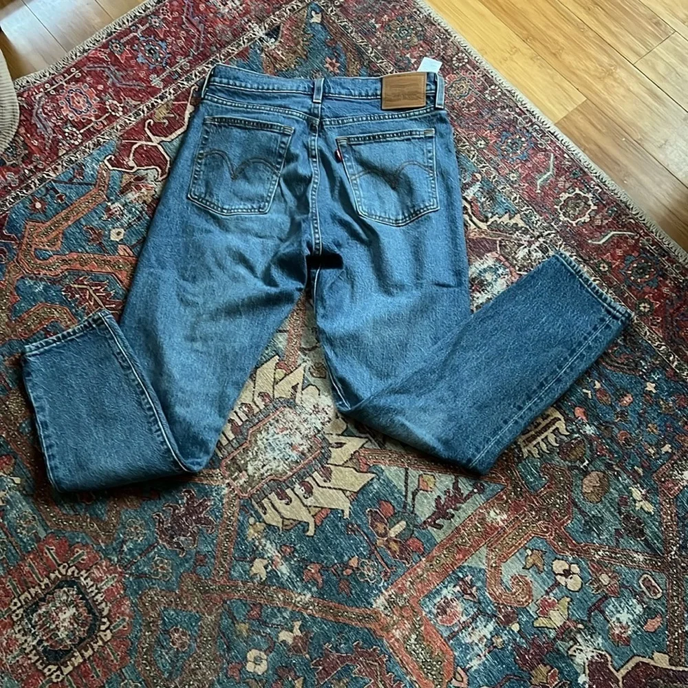 Levi's Women’s Sz 28 Wedgie Straight Leg Button Fly Jeans 28” inseam - Picture 12 of 12